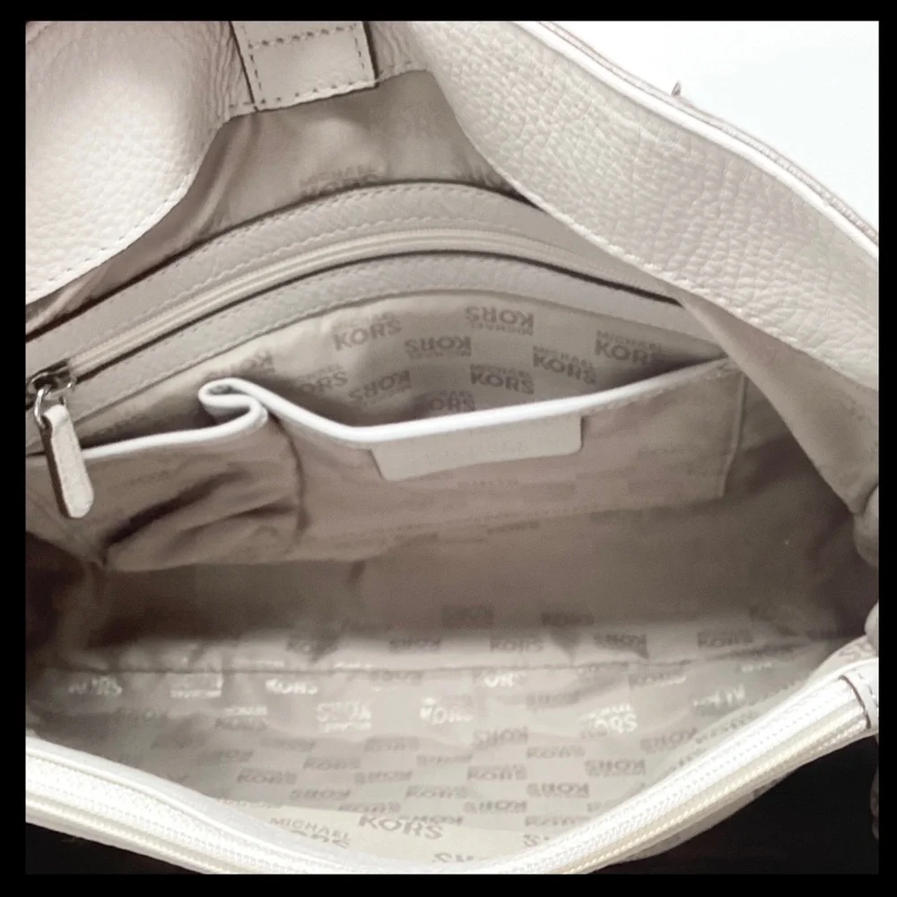 MICHAEL KORS Hamilton Large EW Tote Soft Pebbled Leather Color: Vanilla - Picture 12 of 16